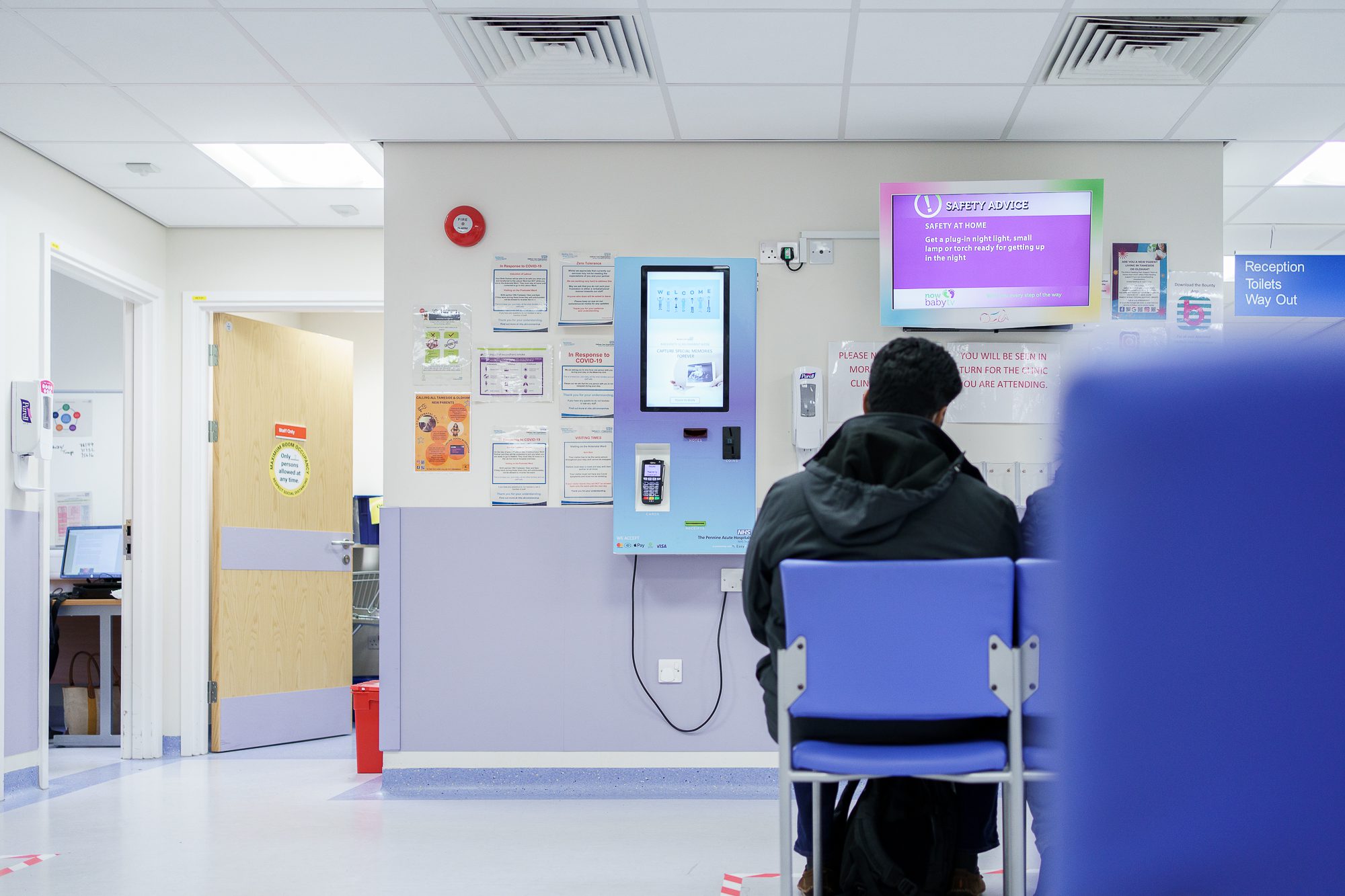 7-easypay-network-maternity-payment-kiosks
